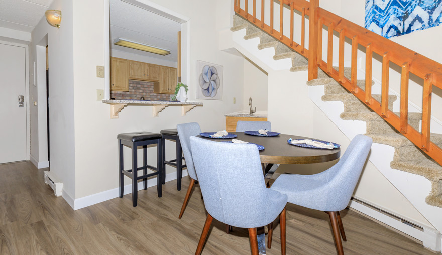 photo of the grounds at Saratoga Place